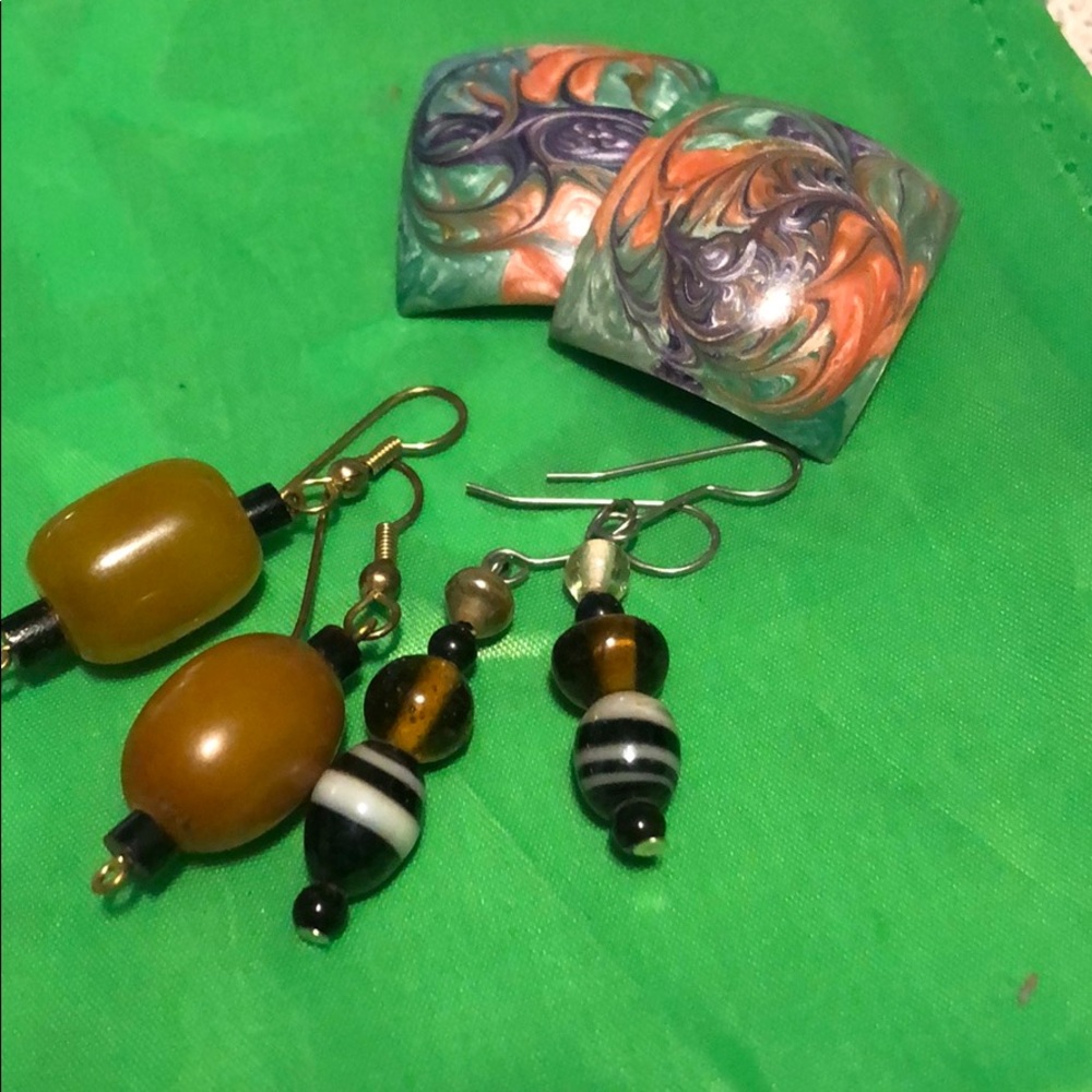 Used earrings 2”